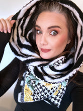 Carica l'immagine nel visualizzatore di Gallery, SCIAPPUCCIO INVERNALE