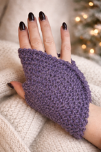 Carica l'immagine nel visualizzatore di Gallery, Mezzi guanti Improbabili
