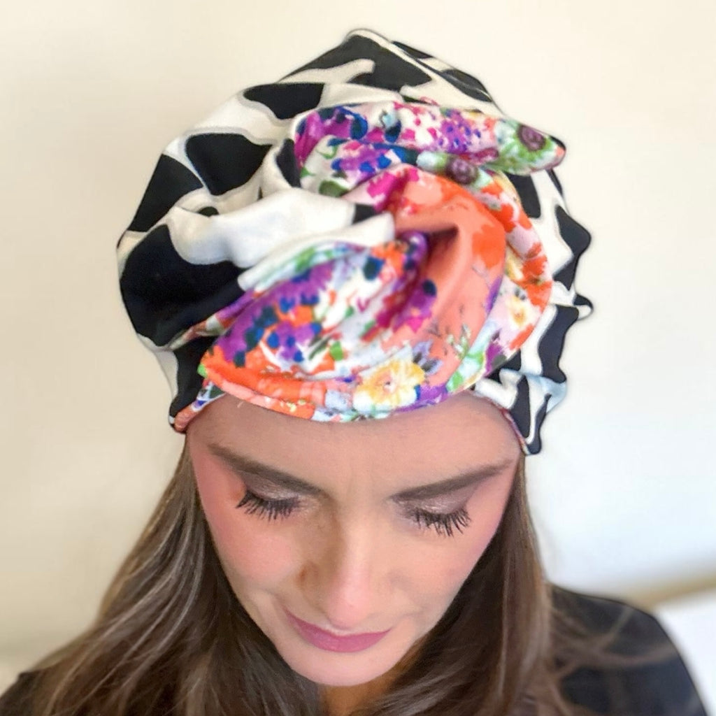 
Turbante modellabile realizzato a mano in Italia in puro cotone double face. Artigianale Made in Italy.